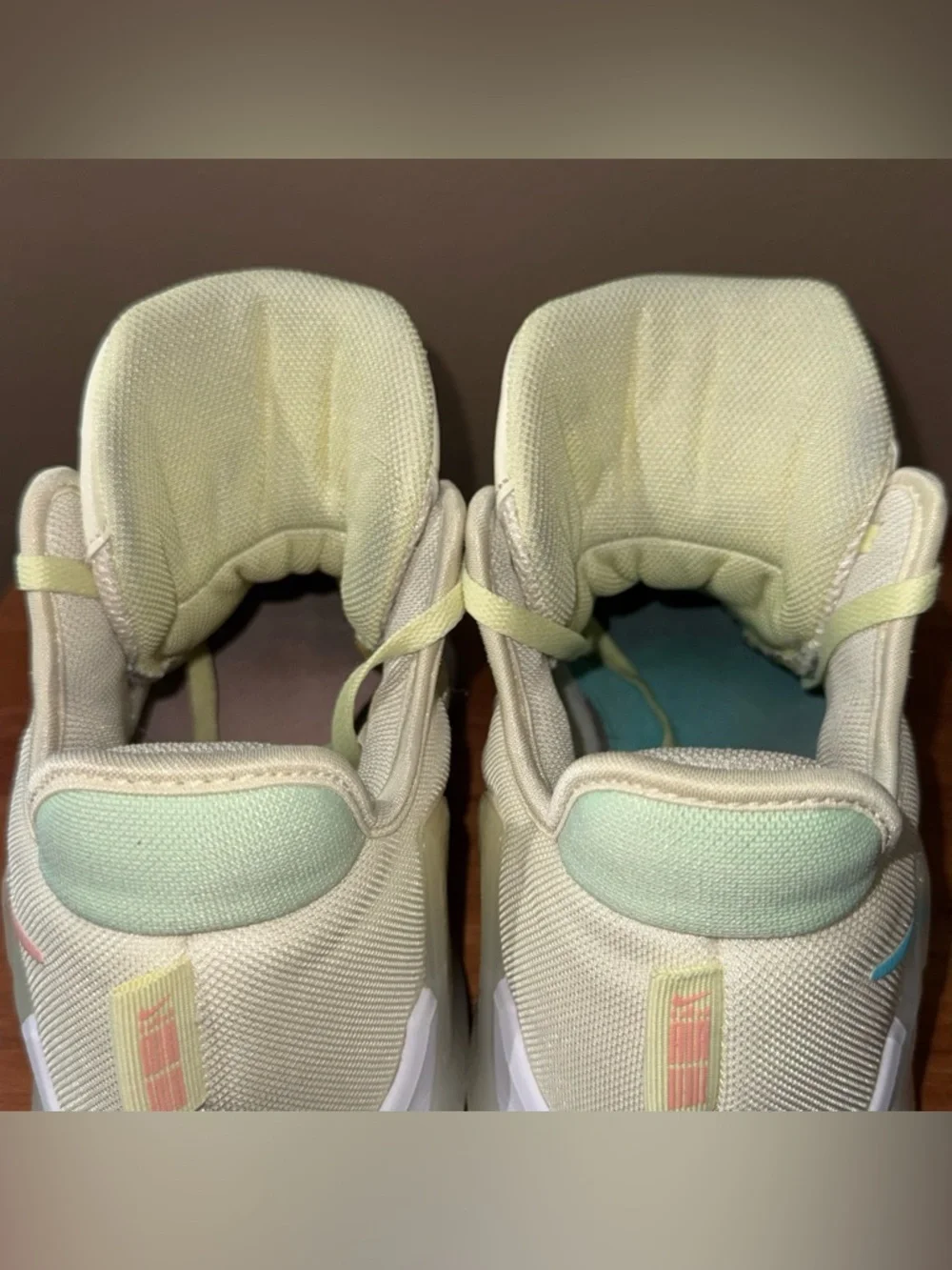Nike Lebron Witness 6 Easter Coconut Milk Basketball Sneaker Men’s Size 12.5